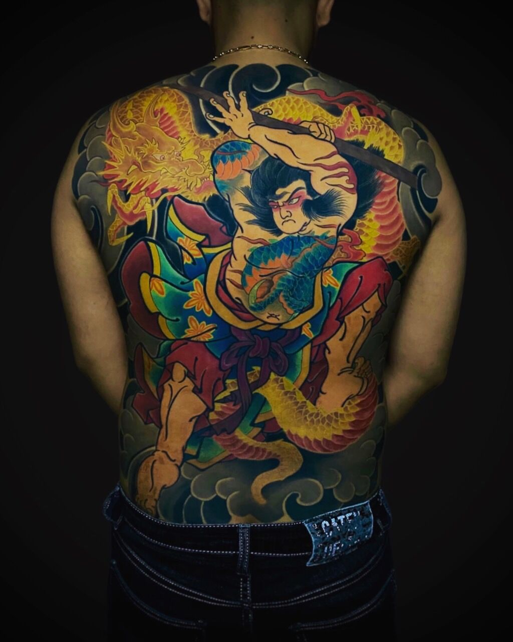 Tác phẩm xăm lưng